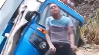 "بوذا، كما تعلم، لقد ولدت بوجه مبتسم❶❷❽"