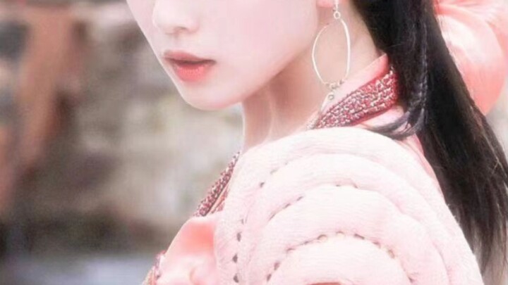ต่อมาไม่มีคาแรกเตอร์นางเอกชุดโบราณแบบนี้อีกแล้ว…