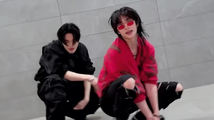 Hyunjin × Riki Nishimura Bring the Heat Back ❤️‍🔥 Dance Challenge