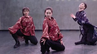 Gaya kesatria yang tampan ❀ Versi lengkap koreografi jazz gaya Tiongkok "Ping Ping Ze Ze" adalah pil