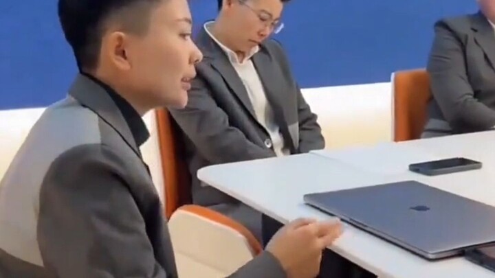 “The nightmare of tall girls and natural-looking women—you’re not seeing things: it’s all short-hair