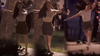 Zhao Lusi having fun during the filming breaktime of #hiddenlove