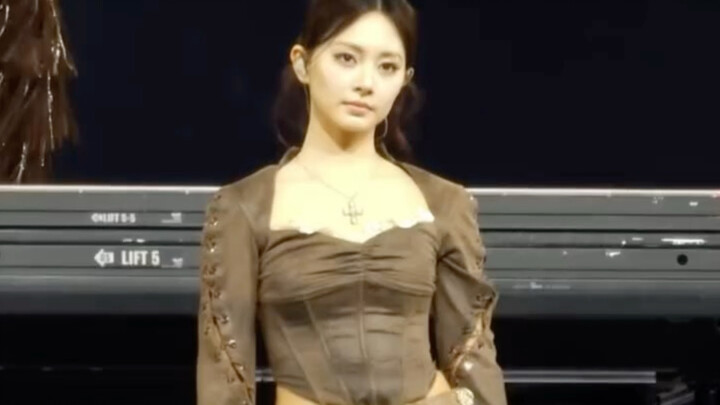 Is human nature beautiful? I’m looking at all of you looking so tired. “TWICE” “K-pop” “Health” “JYP