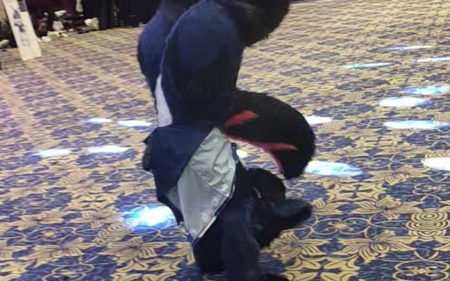 狼心超久倒立!