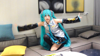 Hatsune Miku is here~☆