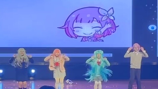 【جمعية ليوهوا للأنمي】 فرقة استطلاع الابتسامة 【صعود على المسرح في حفلة استقبال طلاب كلية الفنون والتص