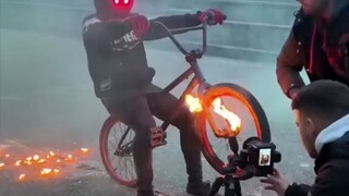 Ghost Rider versi live-action? Momen-momen kreatif yang diabadikan dalam fotografi di tahun 2020!