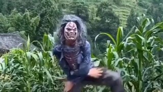 EP1- Biglang napagtanto ng babae na ang kapatid niyang akala niya'y tanga ay isa palang henyo