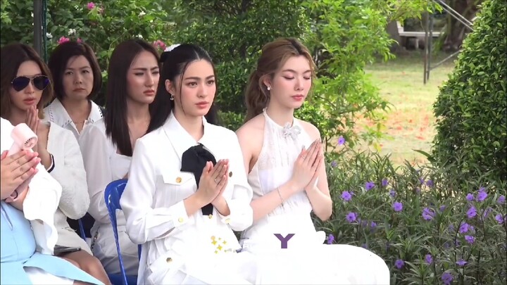 【lingorm】At the official wrap‑and‑start ceremony for our secret project, Sister Ying just slipped on