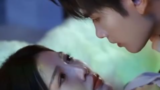 CEO menolak wanita selama 28 tahun, tetapi jatuh cinta pada sekretaris baru