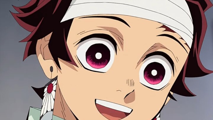 لماذا يركّب تانجيرو قبضة سيف كيوجورو بالمقلوب؟