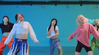 【1M Collaboration】เพลงธีม DokeV "ROCKSTAR" เวอร์ชั่นห้องซ้อม | ท่าเต้นของ Dohee X Minny Park