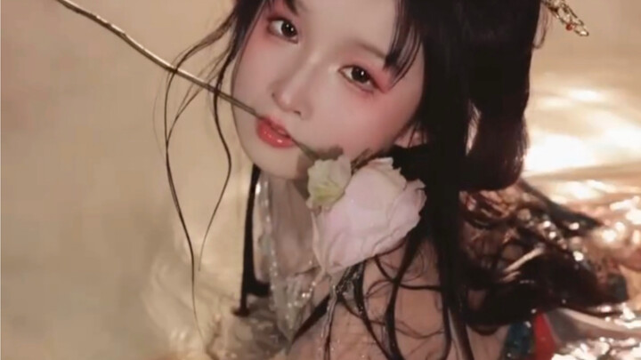 “Kakak, hari ini kita nggak pulang kalau belum mabuk…”