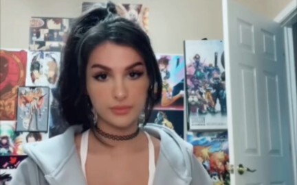 TikTok sssniperwolf合集_不正经美女