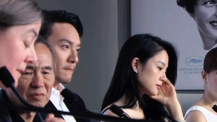 他俩真的完美诠释了“貌合神离”的豪门夫妻啊！姜文还不赶紧来拍？！