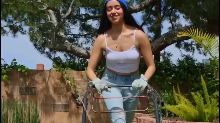 คุณอยากมีแฟนแบบนี้ไหม? โดย อันวาร์ จิบาวิ