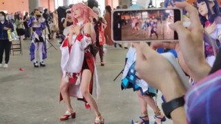 “每次漫展都有一个接近神的！”