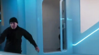 Sure enough, men lose their heads in front of beautiful women. Next time, remember to look down befo