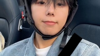 表哥说放学带我兜风 头盔都准备好了 结果…