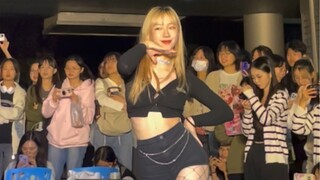Một chương trình roadshow sẽ tỏa sáng! ! Sàn diễn của AOA nhẹ nhàng và duyên dáng, còn Choa thì nhảy