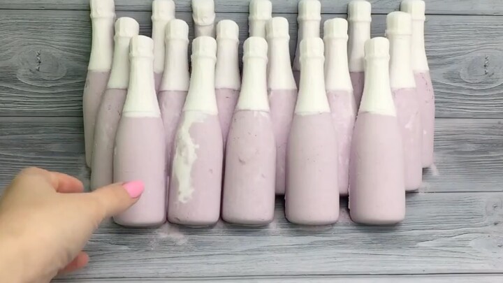 [Remix]Cubit Botol Susu Warna Ungu Putih dengan Tangan Kosong