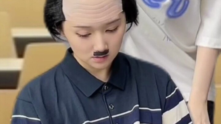 ผู้อำนวยการ: ดีๆๆ จัดการแบบนี้ใช่ไหม