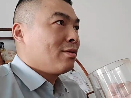 Tất cả các công ty chưa niêm yết chỉ tập trung sản xuất riêng phần thân robot để bán cho các nhà tíc