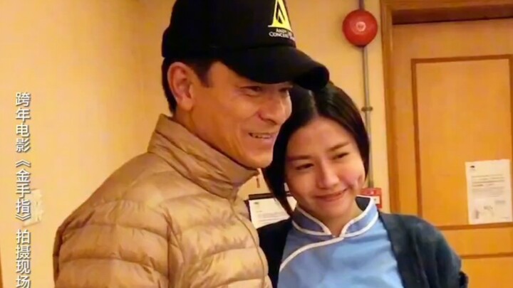 Maaf untuk berfoto bersama Andy Lau, Andy Lau yang justru mengajukannya terlebih dahulu