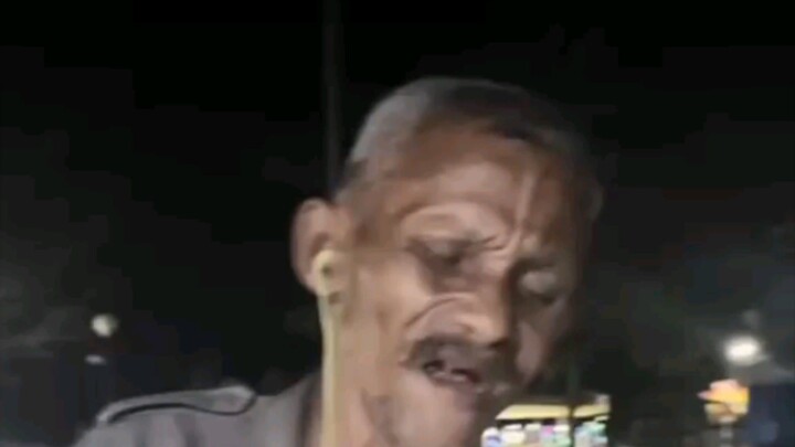 wanita mna yg menyakiti mu kakek