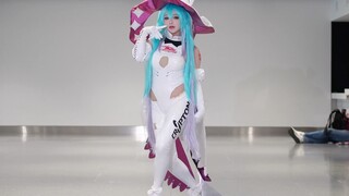 【Gimme Gimme】社牛coser在纽约漫展跳宅舞