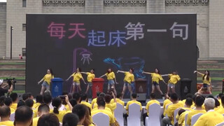 Empty calories? I see from this adaptation that Shanghai residents really go all out—I've been brain