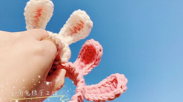 Cute and simple bracelets—perfect gifts for your bestie or girlfriend—are all ready for you, haha! W