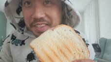 ASMR EATING SOUNDS - GRILLED CHEESE