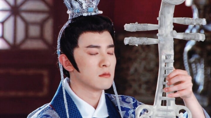 "A respectable prince spends every day serving the emperor just like a concubine in the harem."