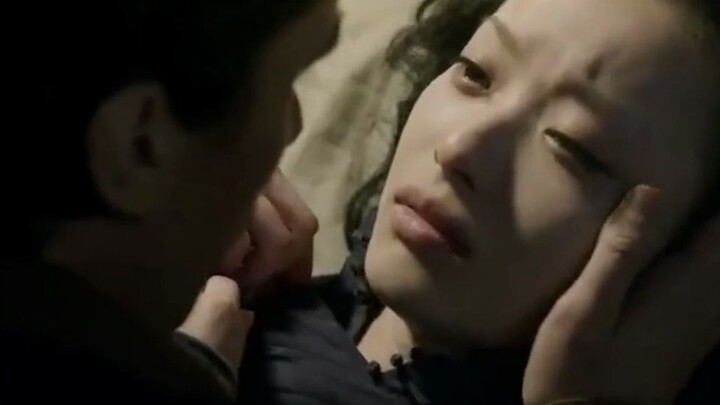 The love scene of a foreigner and Ni Ni!