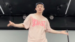 Cover tarian psikis Zhang Yixing