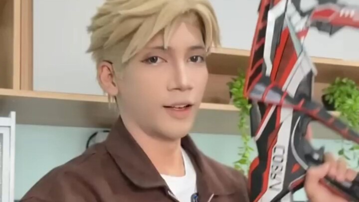 COSPLAY PUNYA SENJATA BARU FF