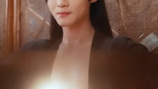 หญิงสาวผู้มีพลังลึกลับ ทะลุมิติสู่วัง หลวง ใช้เวทมนตร์คอยช่วยองค์ชาย จนเขาติดเธอหนีบ