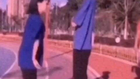 Khi tui chủ động hôn anh beo 😘