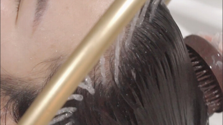 Immersive Snowfall | Enjoying the Joy of Dandruff-Free Hair — This cute girl signed up herself, sayi