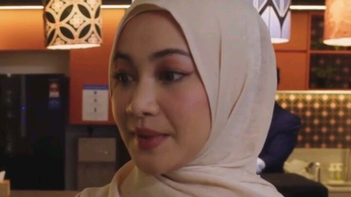 Daiyan Trisha : 🙈🧥✨3