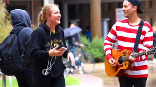FREESTYLE SERENADING GIRLS สำหรับวันวาเลนไทน์!!