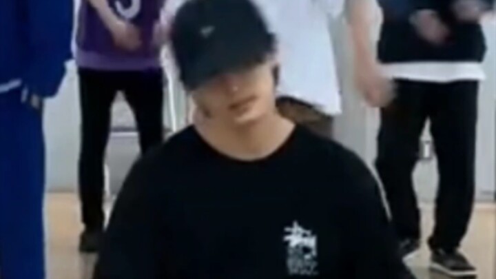 〖Kusakawa Takuya〗 is so good at dancing and twisting~