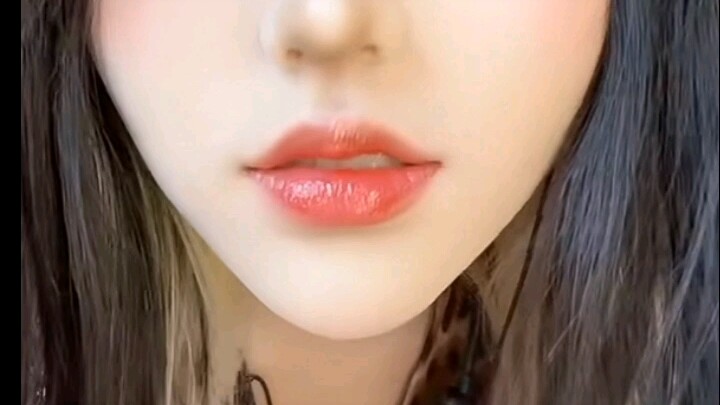 ท่าเต้นทำหน้าลิ้นยื่น