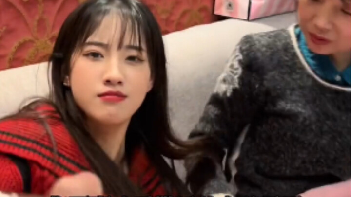 Her “social death” moment: Playing her cute voice message in front of her mom-in-law!