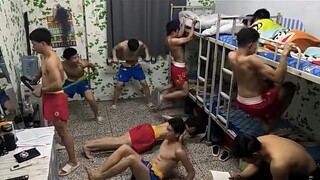 الشخص الوحيد الذي يمكنه تخويفهم هو الرجل الموجود في السرير العلوي