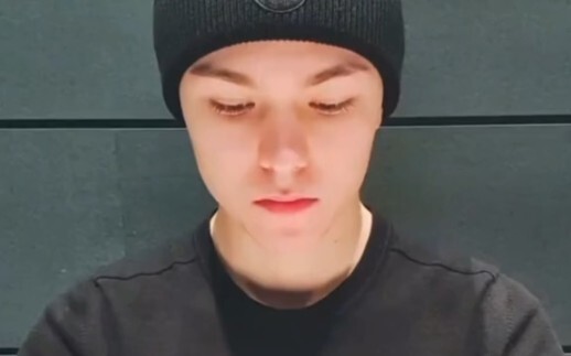 【Choi Han-sol】Ma biết tôi mê xem anh ấy livestream đến mức nào!