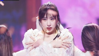 ผิวขาว หน้าสวย ขาเรียวสวย! ภาพพาโนรามาตรงๆ ของสาวเดี่ยวสุดอลังการ หลี่ ไช่หยาน