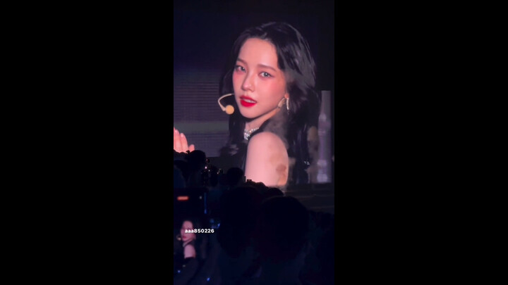Bukankah ini persis seperti perasaan saya saat pertama kali menyaksikan panggung Blackpink! aespa, a