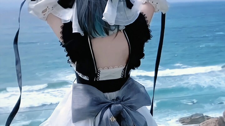 You idiot! Open the door!